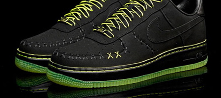 Kaws x Nike AF1 1 World