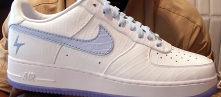 Debut: â€œLTâ€ x Nike 1 World Air Force 1