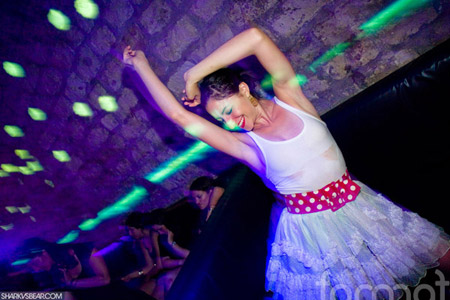 Showcase, Paris August 1