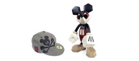 Span of Sunset x Disney BLOC 28 Mickey Mouse Vinyl Toy and New Era Cap Set