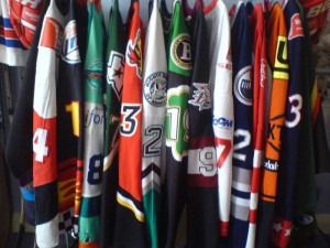 Jordan, Kobe, and Gretzky: Throwback Jerseys You Should Throw Away