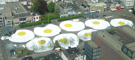 Henk Hofstra’s “Art-Eggcident” in Leeuwarden