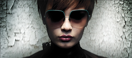 Dita Featherlight Collection