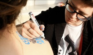 Video: Caligraphy On Girls