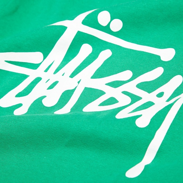 10-07-2013_stussy_basiclogosweat_kellygreen3