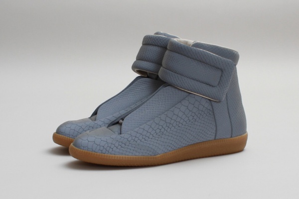 maison-martin-margiela-streamlined-high-top-grey-reflective-1